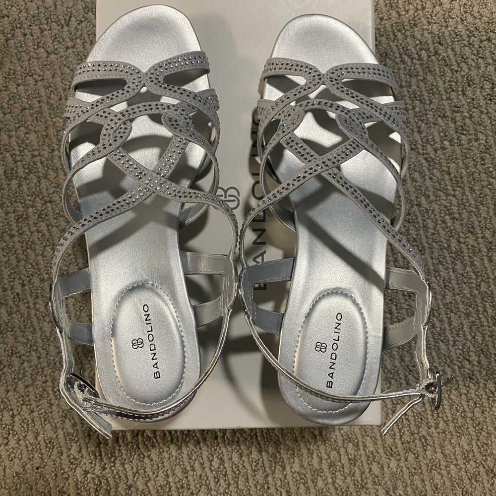 Bandolino Women's Metallic Strappy Sandals